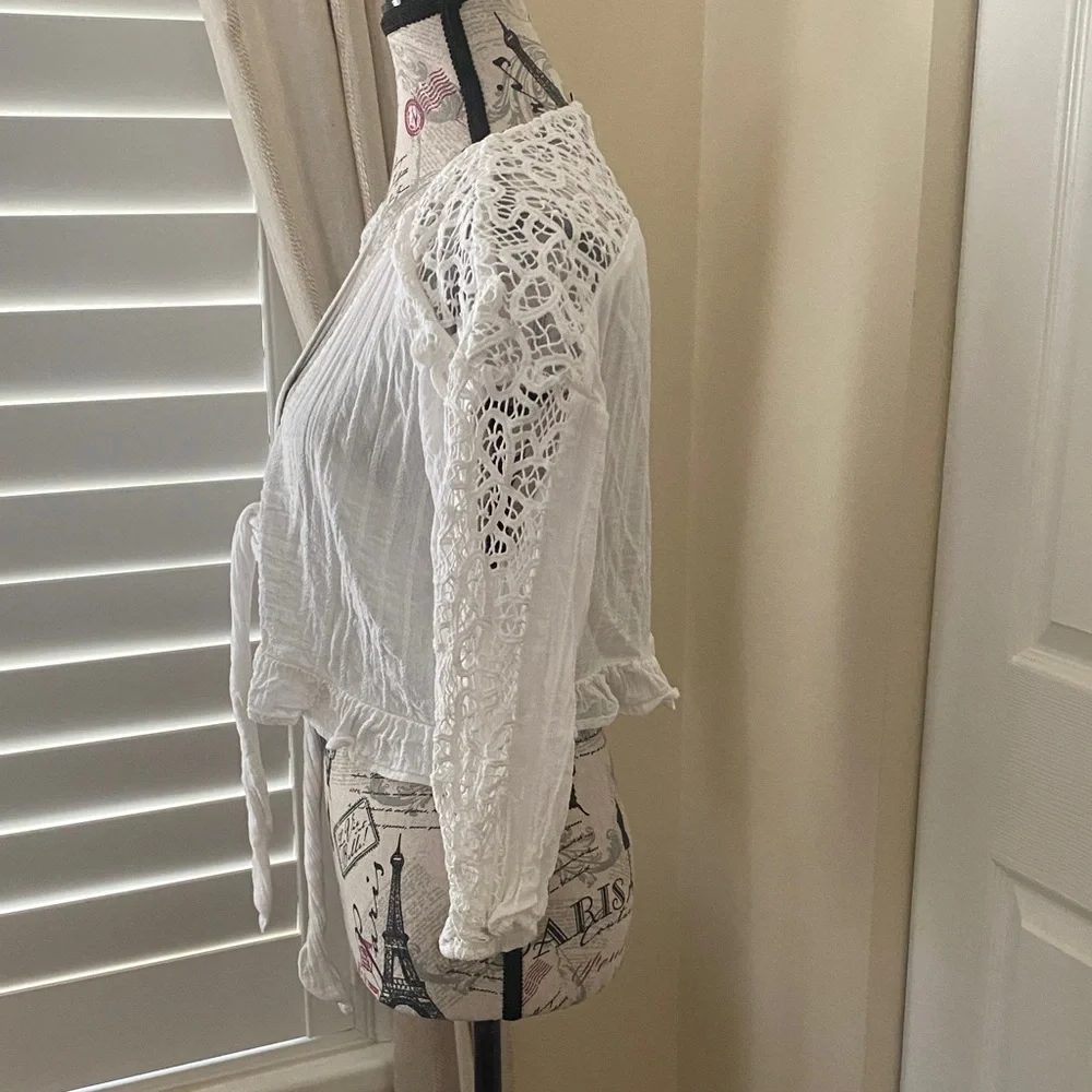 American Eagle White Lace Tie Front Shrug Boho Cropped Cardigan Small - Picture 4 of 10
